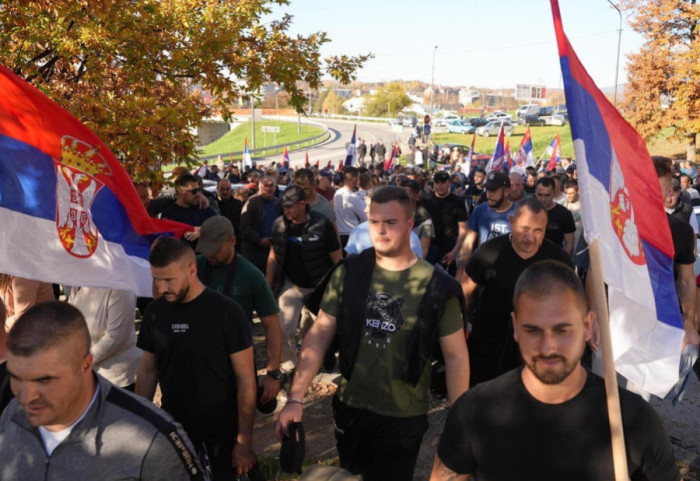 Srbi sa Kosova i Metohije koji pešače do Novog Sada stigli u Gornji Milanovac