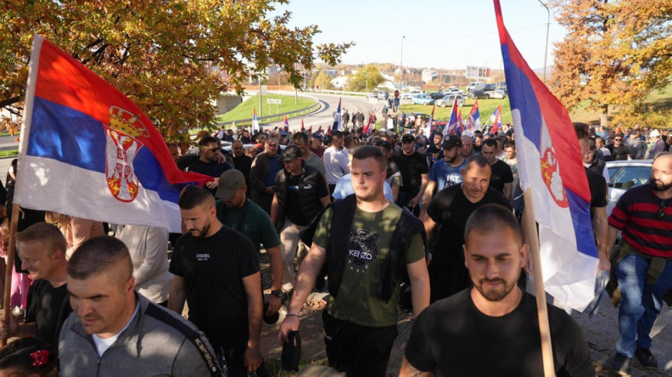 Srbi sa Kosova i Metohije koji pešače do Novog Sada stigli u Gornji Milanovac