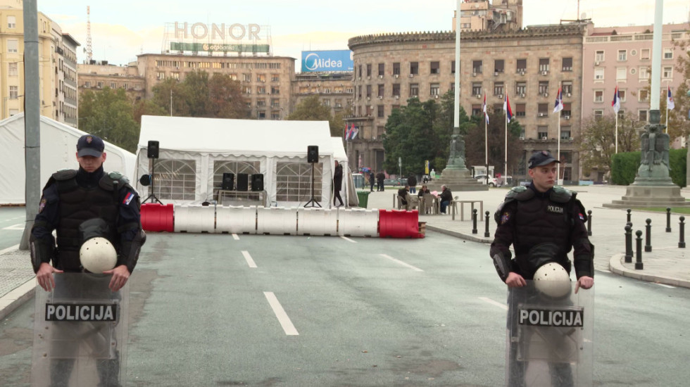 Ispred Skupštine Srbije mirno, raskrsnica kod Takovske i Bulevara ponovo blokirana