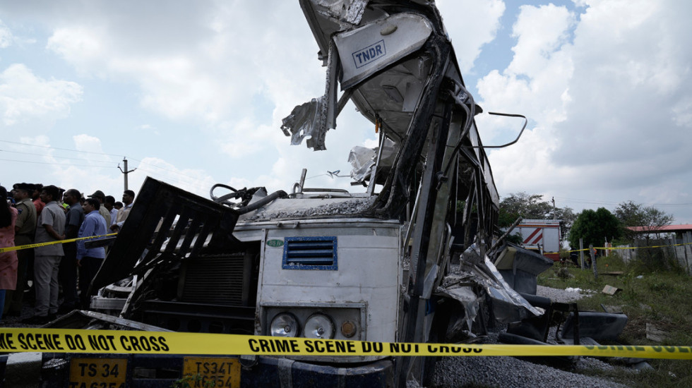 Najmanje 45 indijskih hodočasnika poginulo u sudaru autobusa i cisterne kod Medine, među stradalima 10 dece