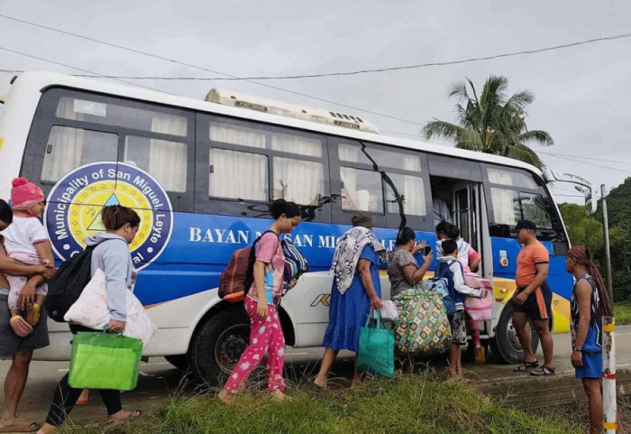 Filipinske vlasti naredile evakuaciju više desetina hiljada ljudi zbog tajfuna Kalmaegi