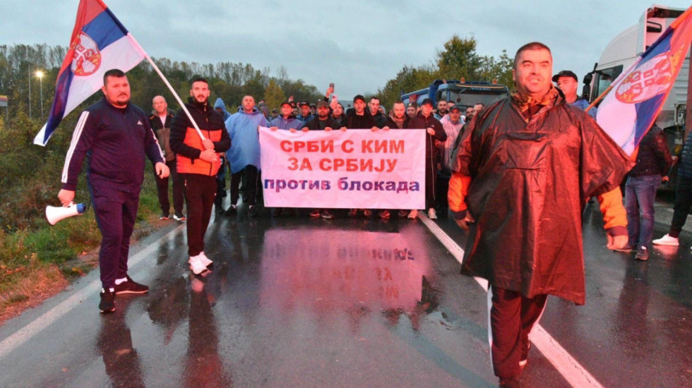 Srbi sa KiM koji pešače na skup u Novom Sadu krenuli iz Lipovice ka Beogradu, doček u 17 sati ispred Skupštine