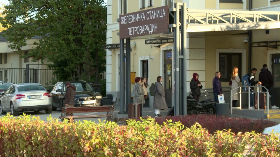 Železnički saobraćaj normalizovan, putnici traže odgovore: "Mnogo nas je uložilo žalbu Srbijavozu"