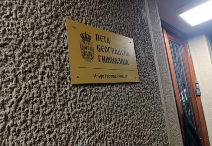 Ministarstvo prosvete: Nastava za učenike Pete gimnazije u dve osnovne škole na Paliluli