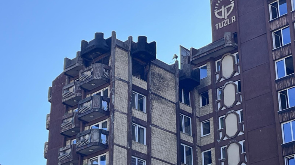 Preminula još jedna osoba od posledica požara u Domu penzionera u Tuzli: Ukupan broj žrtava - 13