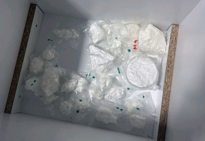 Veća količina droge pronađena u Kragujevcu i Nišu, tri osobe uhapšene