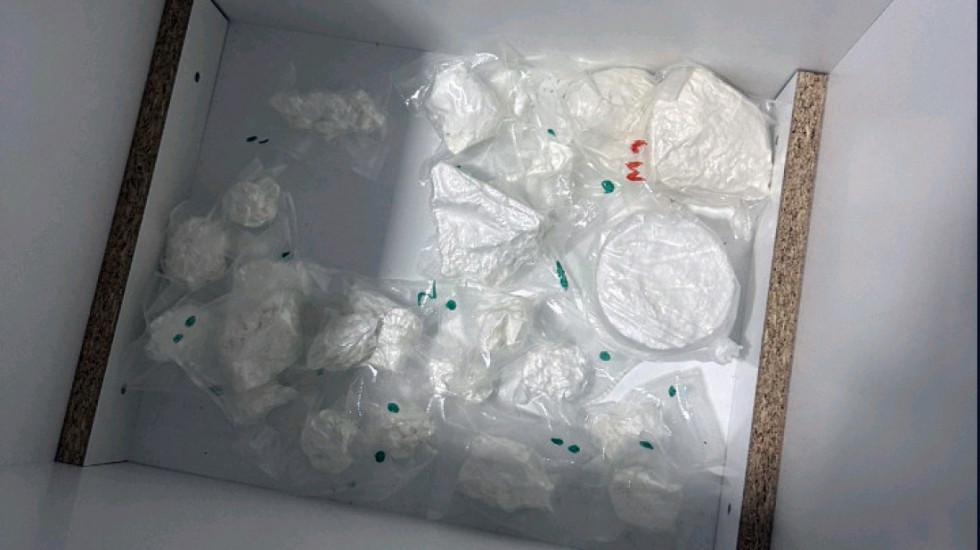 Veća količina droge pronađena u Kragujevcu i Nišu, tri osobe uhapšene