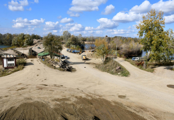 Uhapšeni vlasnik i direktor firme koja je nelegalno iskopavala šljunak i pesak