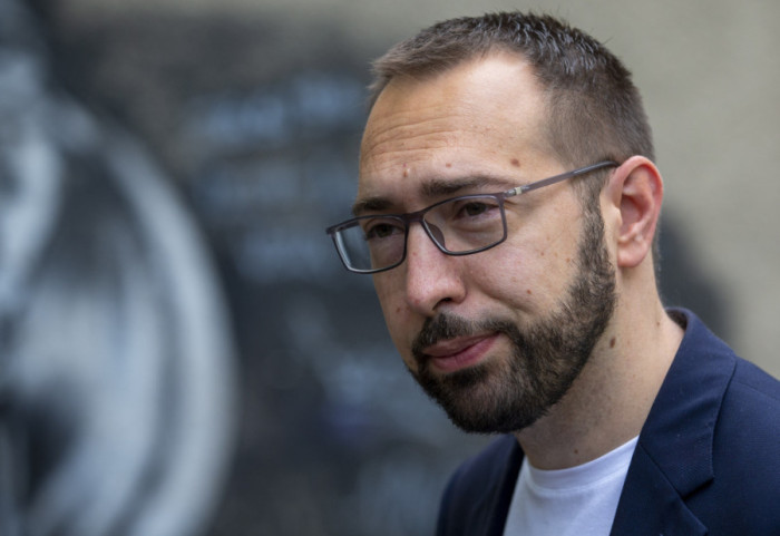 Gradonačelnik Zagreba: Osuđujem veličanje NDH ispred Srpskog kulturnog centra u Zagrebu