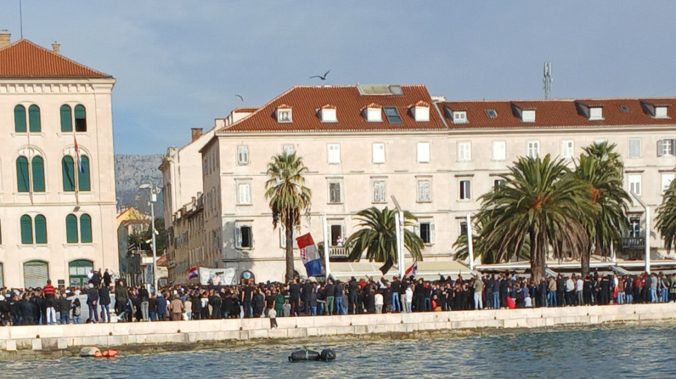 Ukinut pritvor devetorici osumnjičenih za nasilničko ponašanje prema srpskim folklorašima u Splitu