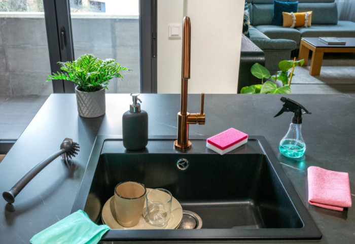 Masnoću sa sudopere možete da uklonite namirnicom koju verovatno već imate u kuhinji