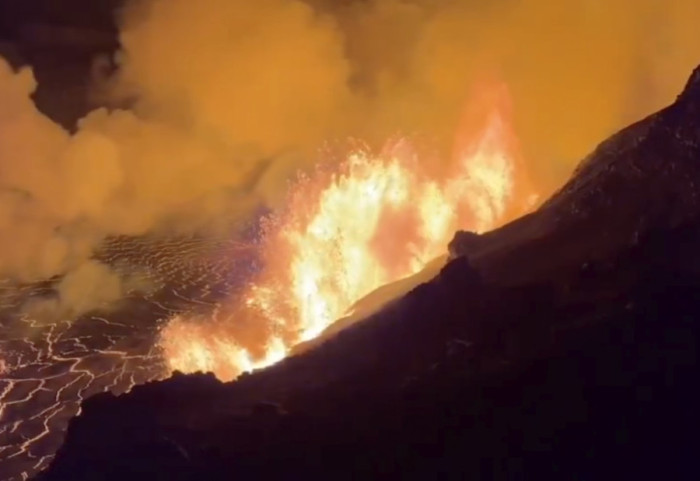 (VIDEO) Vulkan Kilauea na Havajima izbacuje lavu, ne predstavlja pretnju za domove
