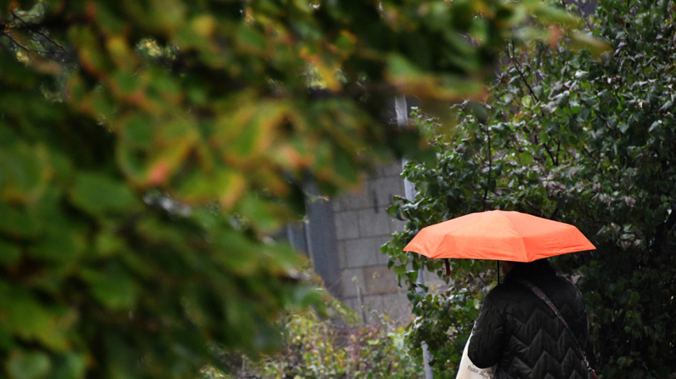 Stiglo zahlađenje sa obilnijim padavinama: Na planinama sneg, temperatura do 12 stepeni