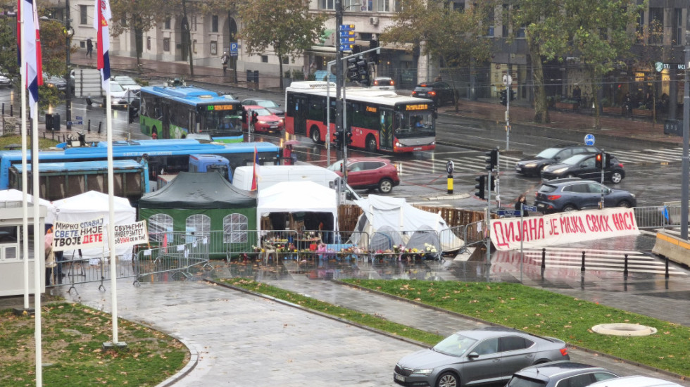 (VIDEO) Vučić telefonom razgovarao sa Dijanom Hrkom i Uglješom Mrdićem: Molim ih da prekinu štrajk glađu