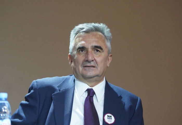 Profesor Jovan Janjić gost Sinteze u 21 sat