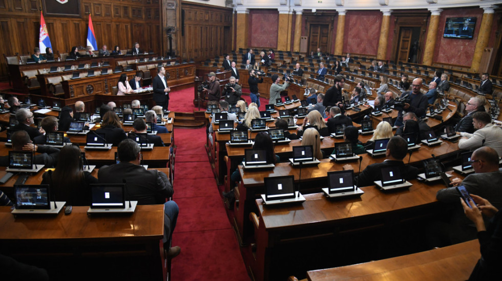 Poslanici u Skupštini Srbije nastavili raspravu o izboru članova Saveta REM