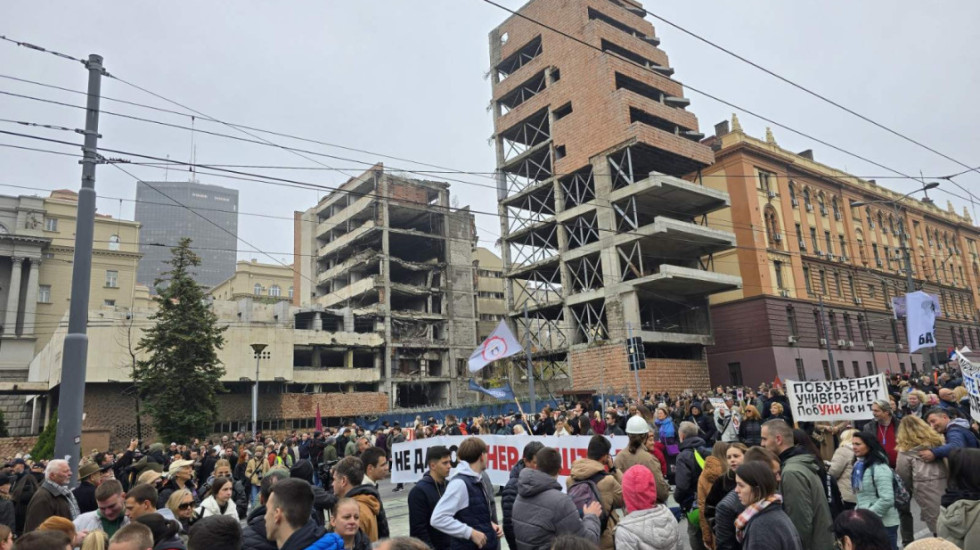 Održan protest studenata u blokadi ispred Generalštaba, protive se rušenju objekta