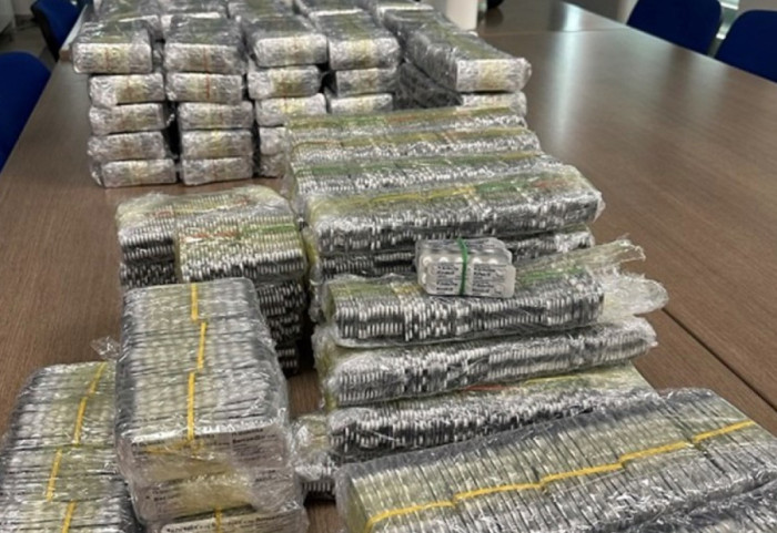 Pokušao da prokrijumčari 180.000 tableta bensedin i ksalol: Uhapšen Srbin na Bajakovu