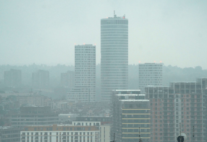 Magla i niska oblačnost prvog dana vikenda, temperatura do 12 stepeni