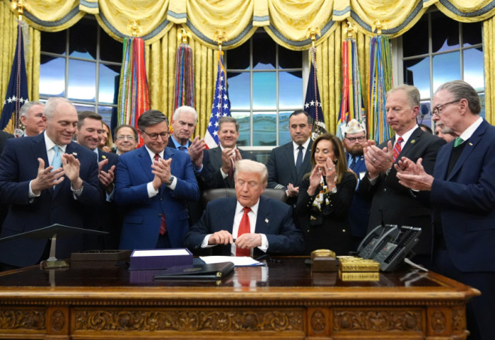 "Shutdown" završen: Tramp potpisao zakon, američka vlada ponovo radi