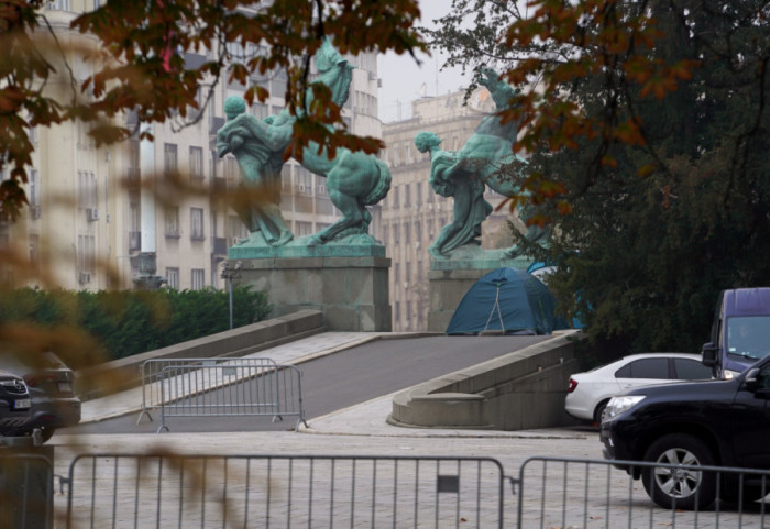 Prvo OJT u Beogradu uzelo izjave od novinara N1 napadnutih kod Skupštine, naloženo da se utvrdi identitet učinioca