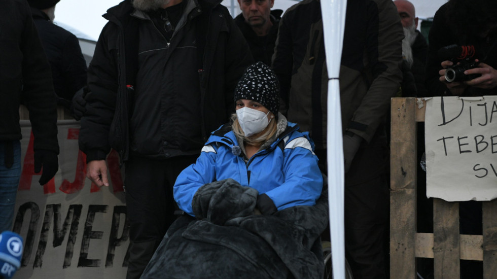 Dijana Hrka štrajkuje glađu 12. dan: "Stabilno je, ali je malaksala i otežano govori"