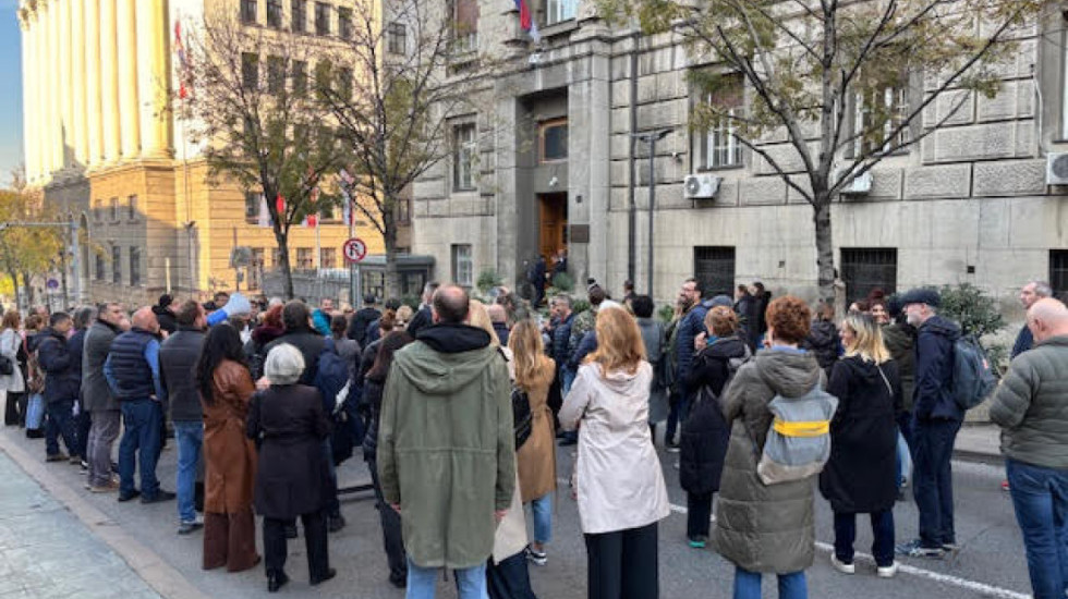 Savet roditelja Pete gimnazije zatražio sastanak sa Macutom nakon što se Ministarstvo prosvete oglušilo o njihov zahtev