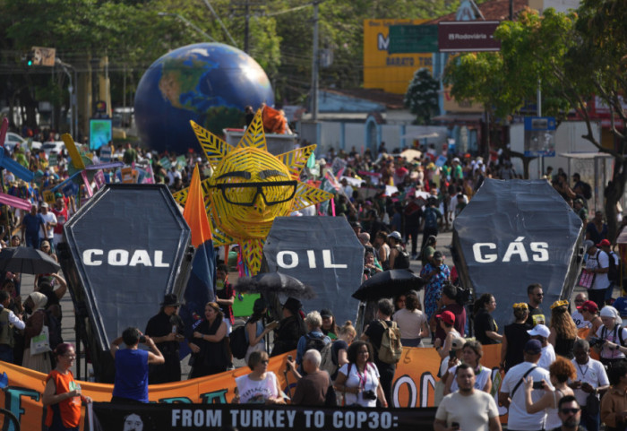 "Oslobodite Amazon": Klimatski protesti u Brazilu tokom Samita COP30
