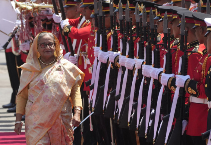 Smrtna kazna bivšoj premijerki Bangladeša zbog nasilnog suzbijanja protesta, ubijeno na stotine ljudi