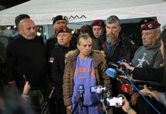 Dijana Hrka prekida štrajk glađu, ali ostaje ispred Skupštine Srbije