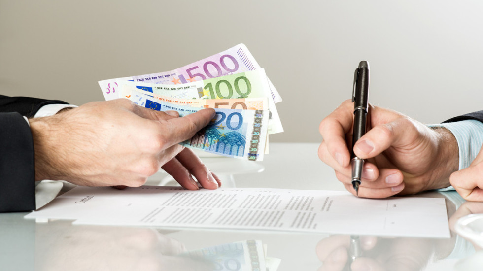 Oštetio banku za više od 720.000 evra: Bankar iz Aranđelovca godinama izdavao lažne naloge za uplatu i ugovore o štednji