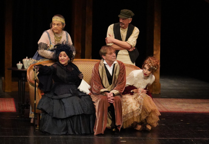 Na sceni Madlenianuma održana premijera predstave "Gospodin u čizmama od dima" sa Tihomirom Stanićem u glavnoj ulozi