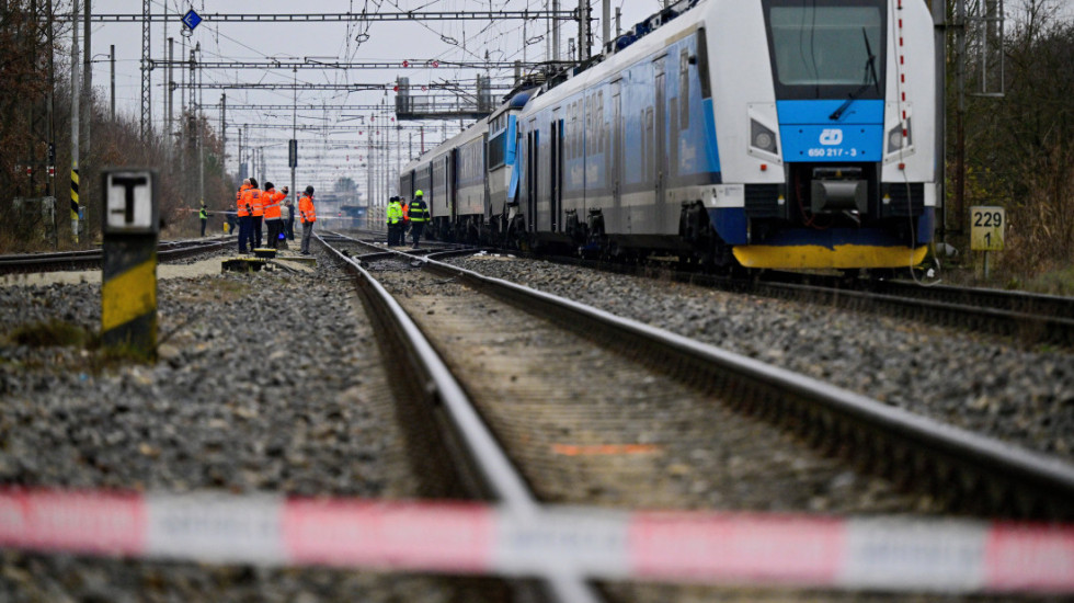 (FOTO) Sudar vozova u Češkoj, povređeno 45 putnika, petoro teže