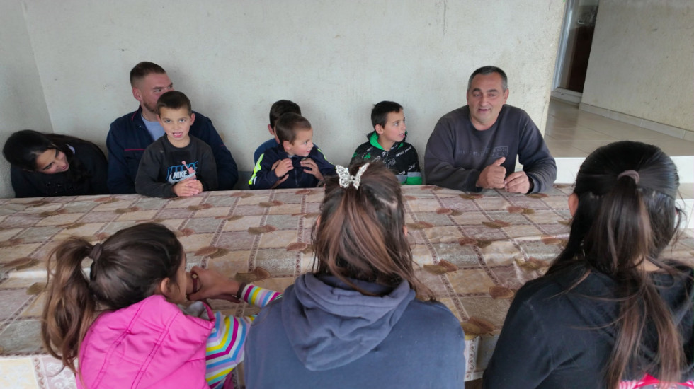 Predrag ima dvanaestoro dece i voleo bi da ih je još: "Čine me najsrećnijim i najveći su blagoslov"