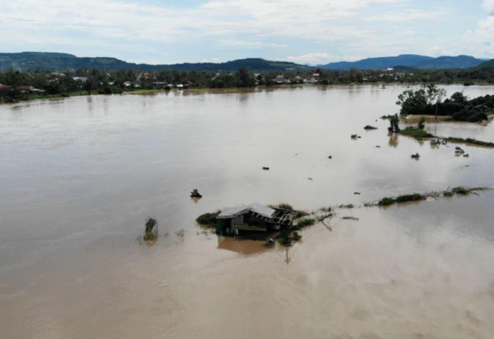 Najmanje 52 osobe poginule u poplavama u Vijetnamu, šteta od 113 miliona dolara