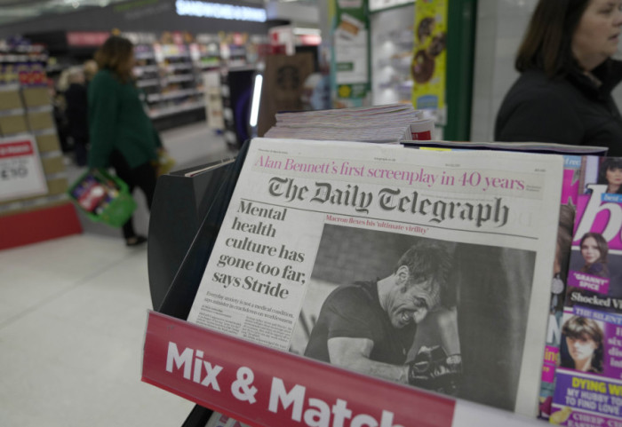 Vlasnik Dejli mejla kupuje rivalski list Telegraf za 500 miliona funti