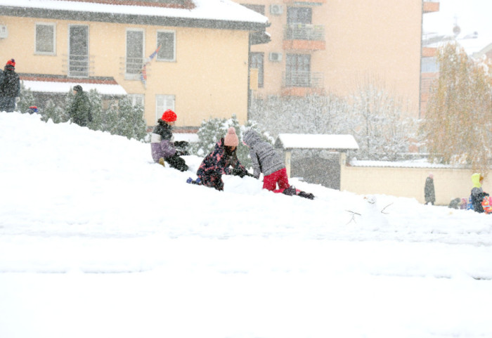 Meteorolog Todorović: Sledećeg vikenda očekuju se manje snežne padavine, temperature iznad proseka u decembru