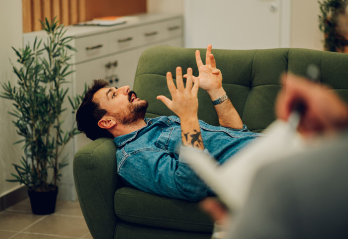 Muškarci i psihoterapija: Zašto se problemi izbegavaju do poslednjeg trenutka