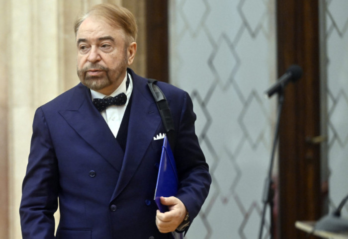 Politikolog Dragan Simeunović gost Sinteze u 21 sat