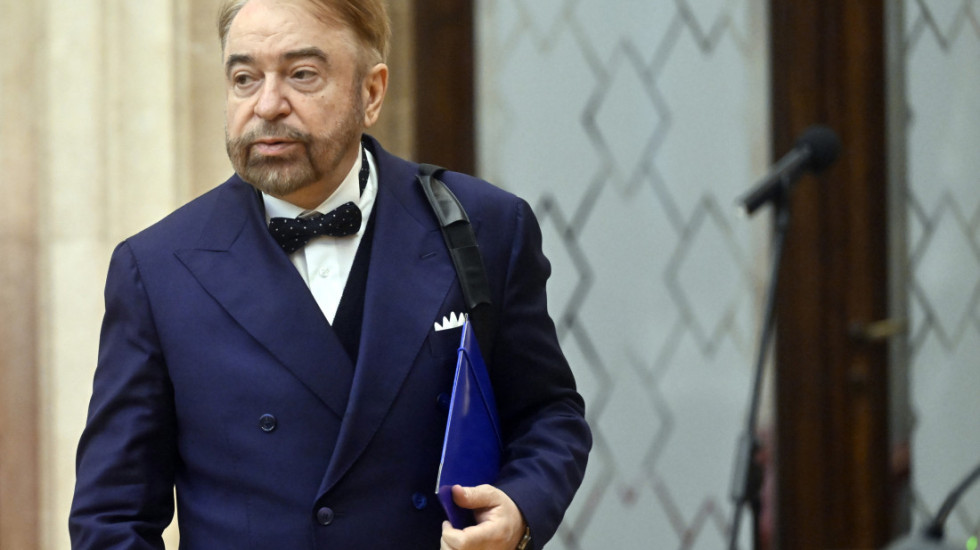 Politikolog Dragan Simeunović gost Sinteze u 21 sat