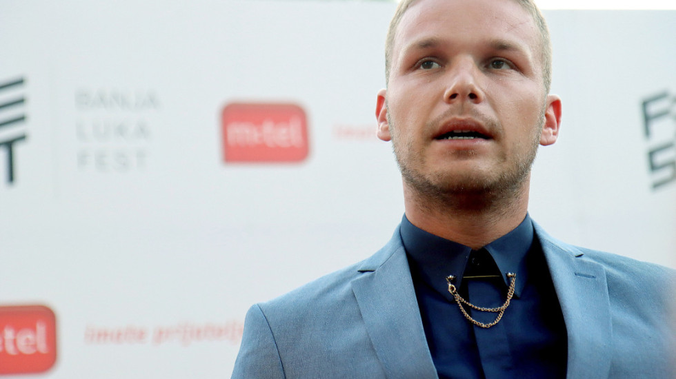 (VIDEO) Stanivuković zadržan na granici sa Hrvatskom, platio kaznu 700 evra zbog govora u Lici i Dalmaciji