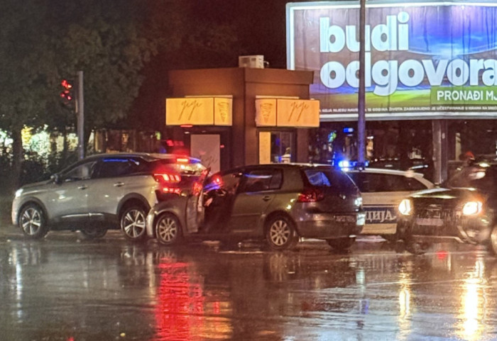 Saobraćajna nezgoda u Podgorici, pričinjena materijalna šteta na oba vozila