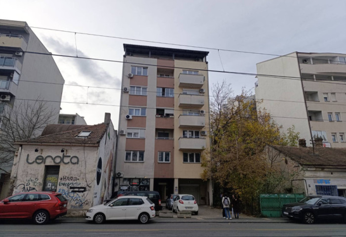 Izvršitelj prodao zgradu na Voždovcu zbog duga investitora, stanari strahuju da će ostati na ulici: "Tražimo zaštitu"