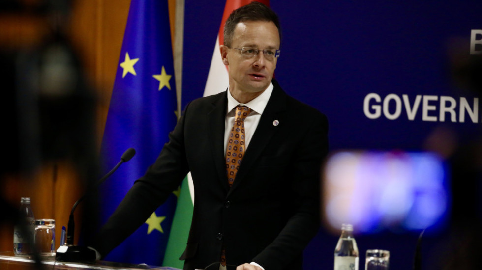 Sijarto razgovarao sa Đurićem: Mađarska vidi Srbiju u EU, neke zemlje blokiraju težnje da što pre postanete članica