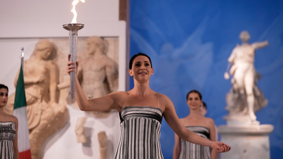 U drevnoj Olimpiji upaljena olimpijska baklja za Zimske olimpijske igre 2026. u Milanu i Kortini