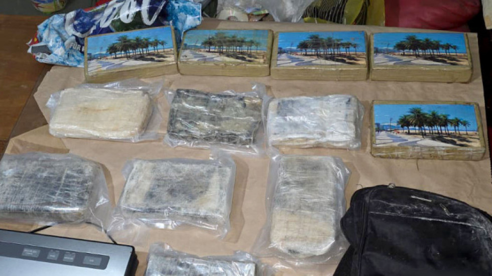 (FOTO) Akcija u Beogradu: Zaplenjeno 12 kilograma kokaina, uhapšena dva muškarca