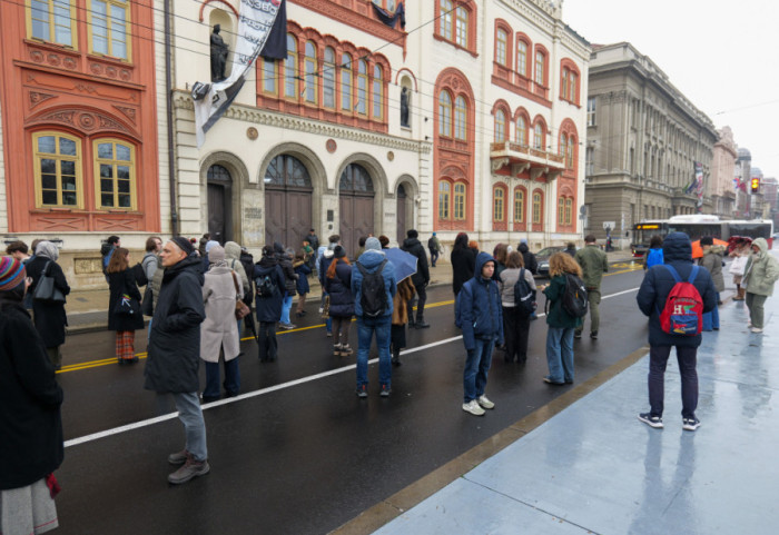 Godinu dana kako su studenti izneli zahteve vlastima: Okupljeni odali poštu ispred Rektorata