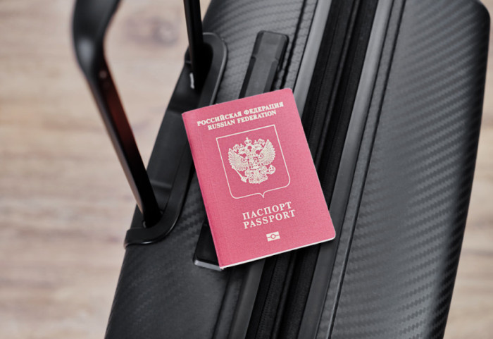 Crna Gora uvešće vize za građane Rusije najkasnije do septembra 2026.