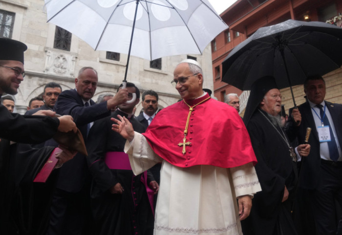 Papa u poseti Turskoj: "Pozivam vernike da razmišljaju o odnosima sa pripadnicima različitih religija"
