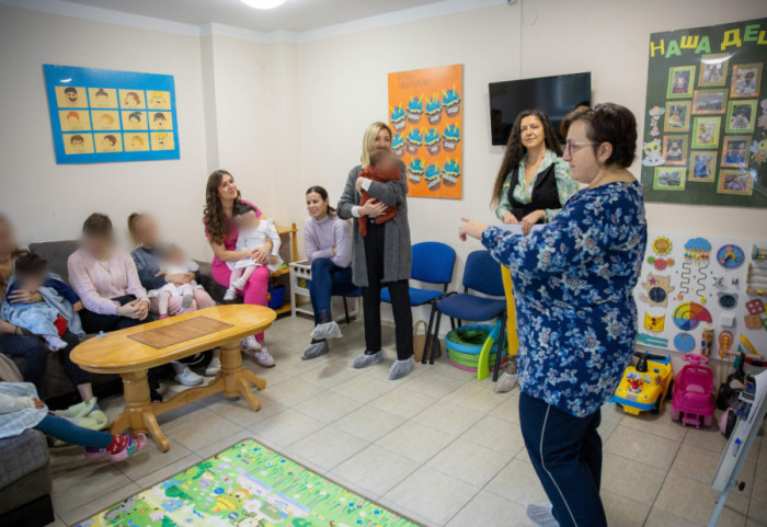 Ministarka Tatjana Macura obišla Materinski dom u okviru projekta "Vidljive i sigurne"